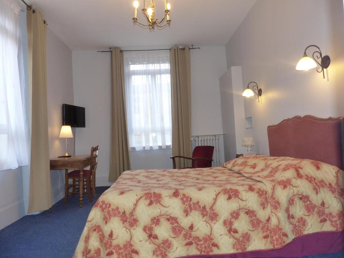 Hotel Des Thermes Bourbon-lʼArchambault Dış mekan fotoğraf