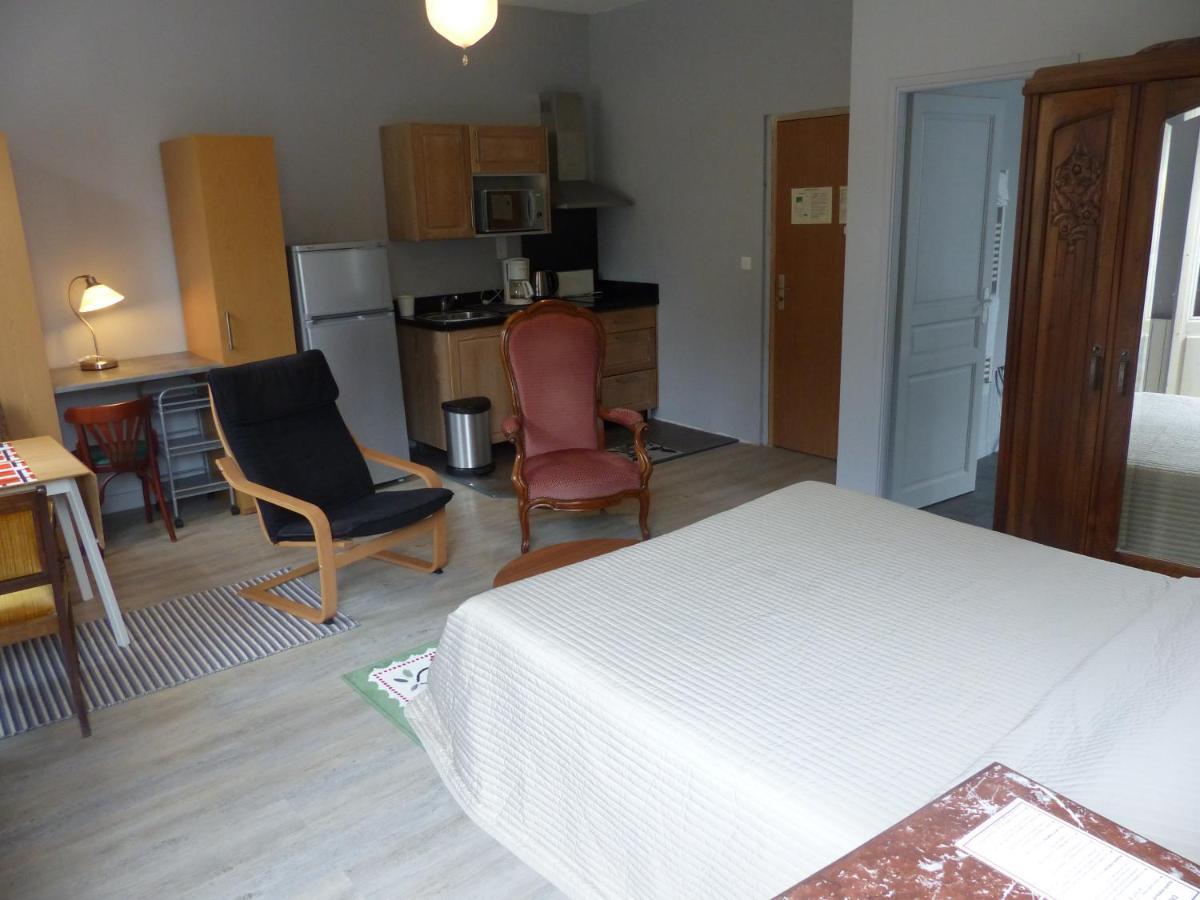 Hotel Des Thermes Bourbon-lʼArchambault Dış mekan fotoğraf
